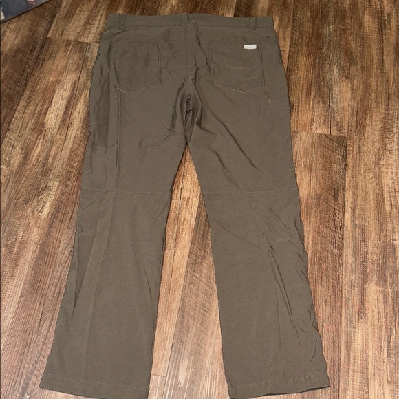 Columbia Cargo/Hiking‎ Tan/Brown Pants 38x30 - Picture 4 of 5